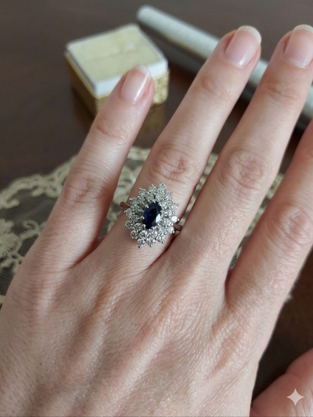 OVAL Fashion DIAMOND SHAPED RING‎ SIZE 7